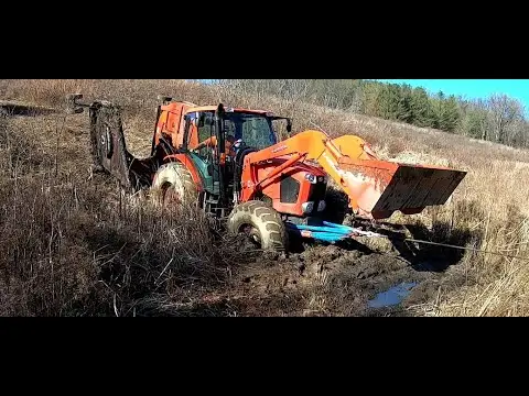THE LITTLE TRACTOR THAT COULDN'T.... BOGGING & BUSH HOGGING