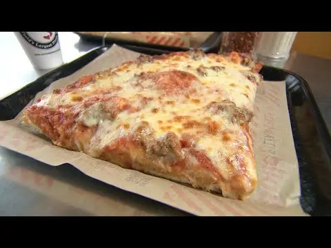 Chicago's Best Pizza: Nonna's Pizza