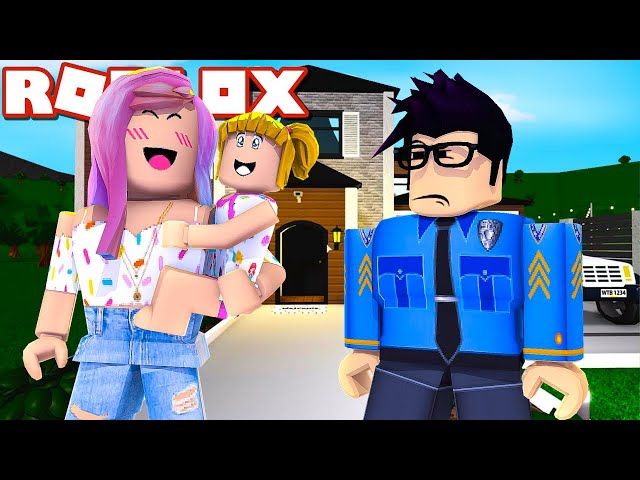 Bloxburg Family Routine with Titi & Goldie - Who Broke into our house?
