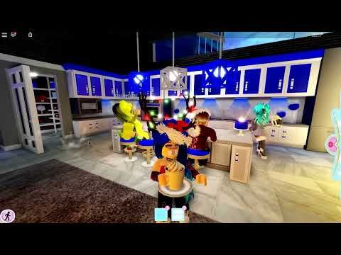 how to swim down in roblox royale high